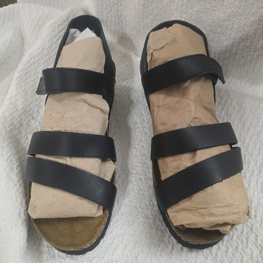 Naot Black Strappy Sandals